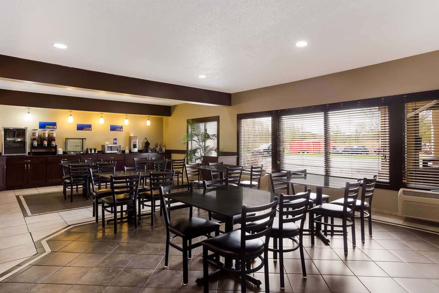 Best Western Crossroads Inn 7/12
