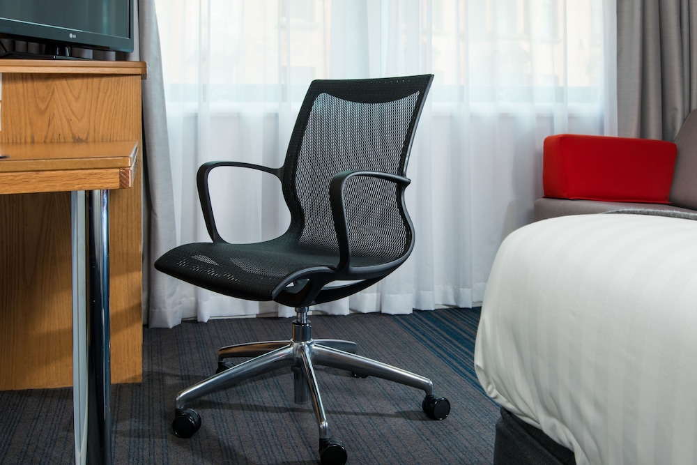 Holiday Inn Express Glasgow City Centre Riverside 39/45