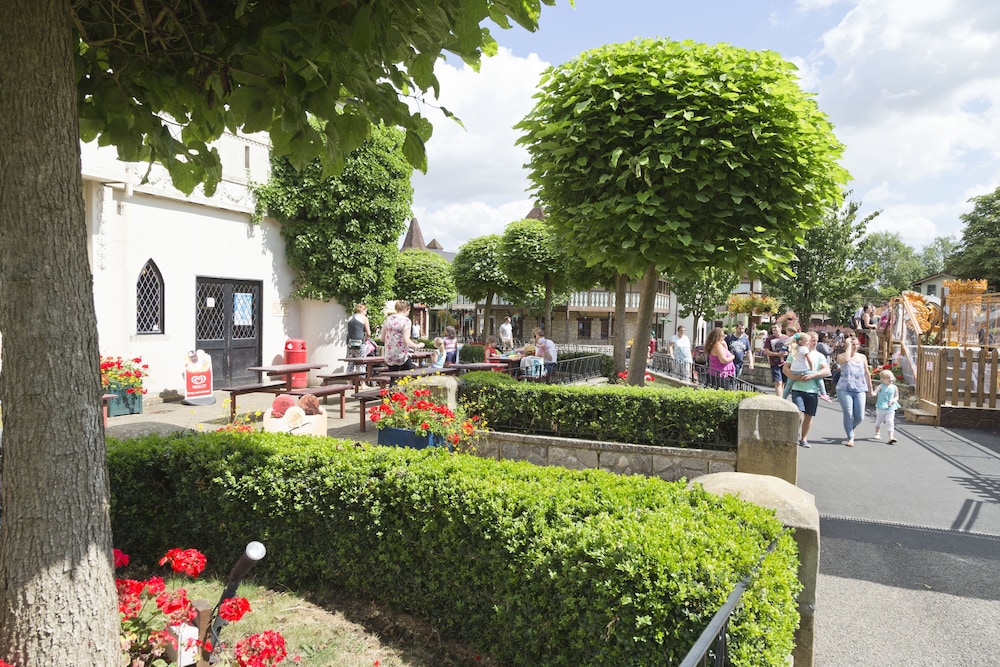 Adventurer's Village Milton Keynes 42/49