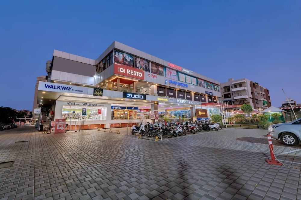 Hotel Grand Fortune Beacon, Ichalkaranji (Maharashtra) in Ichalkaranji