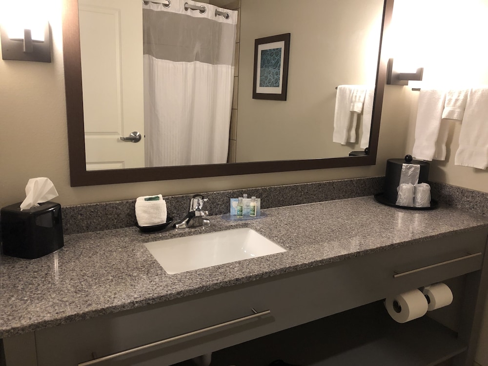 GrandStay Hotel and Suites 17/63