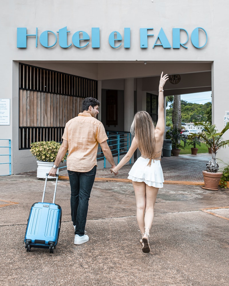 Parador El Faro 38/58