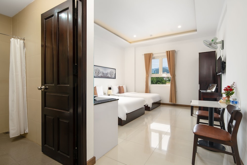Phuong Dong Hotel & Apartment 35/35