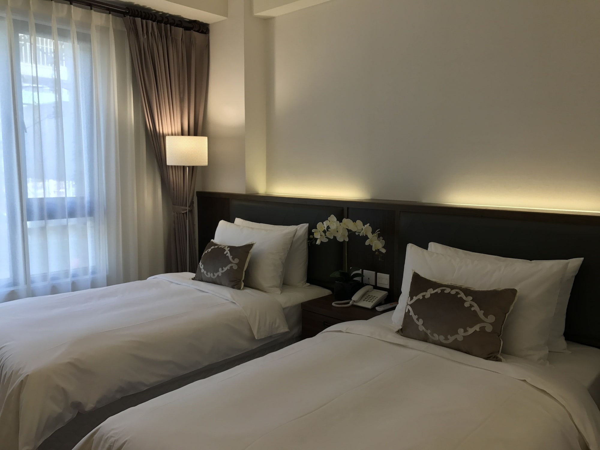 PREMIUM, TWIN BEDS