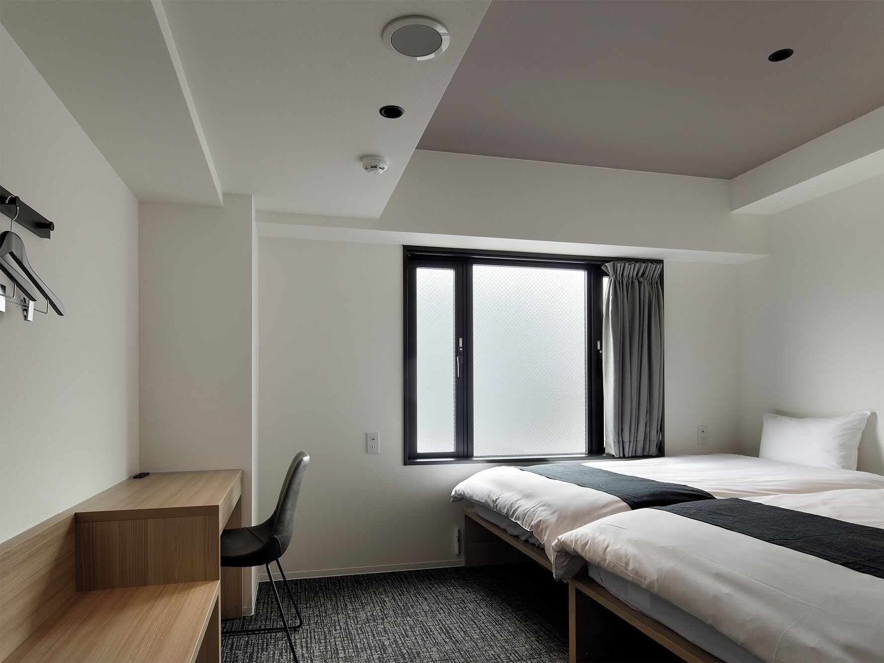 STANDARD, TWIN BEDS