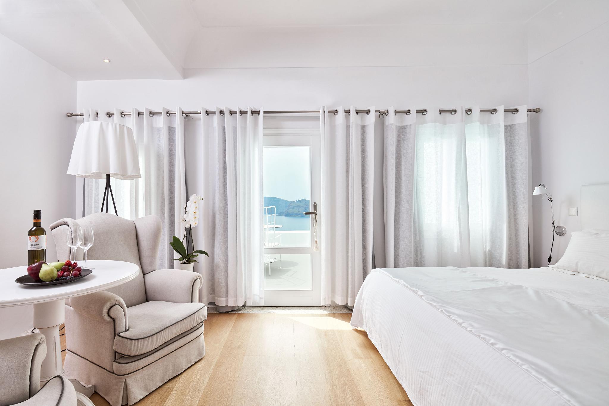 Wet, Junior Suite, Caldera View