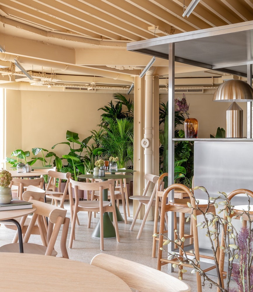 Locke At Broken Wharf 32/47
