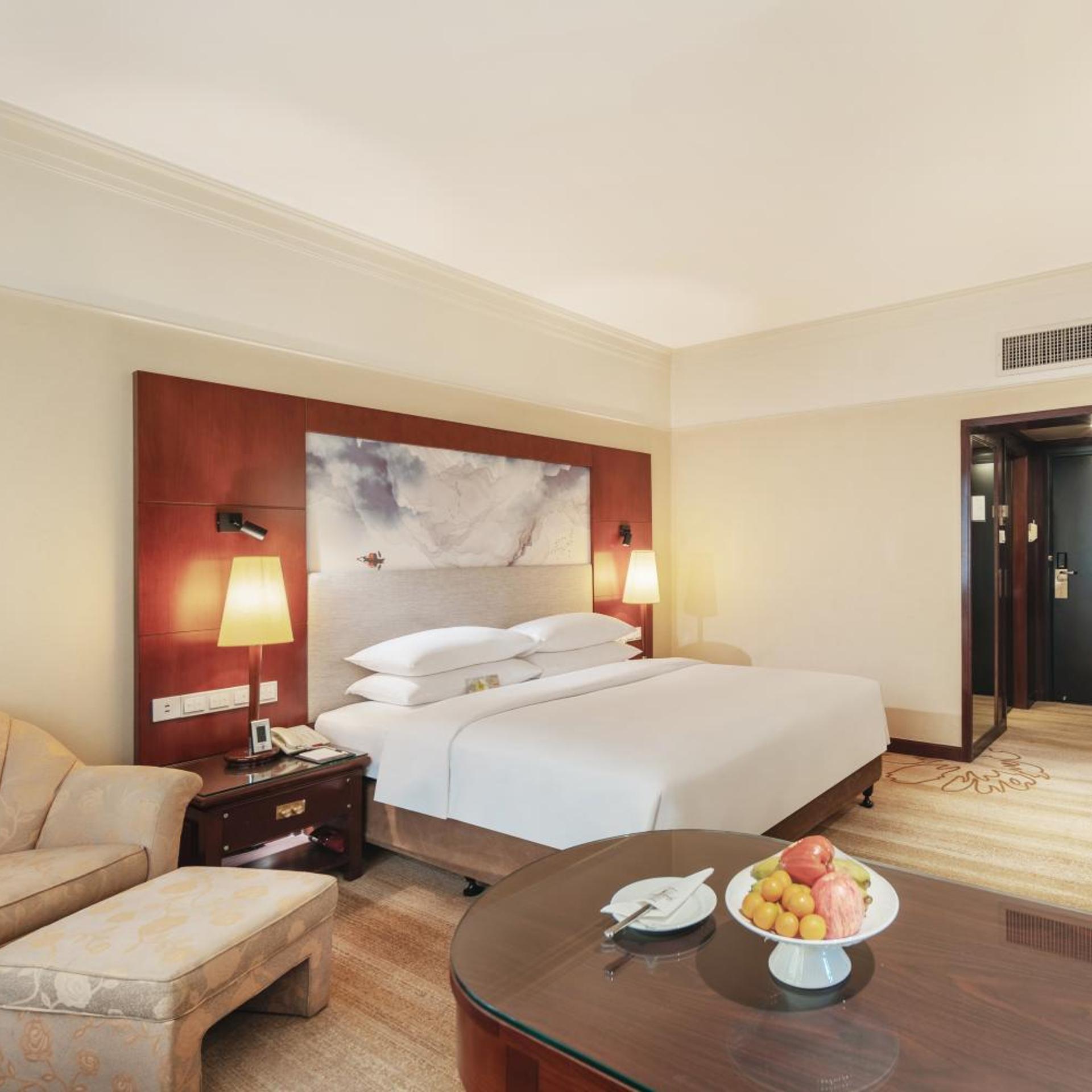 Deluxe, King Bed, Sunshine 4/5