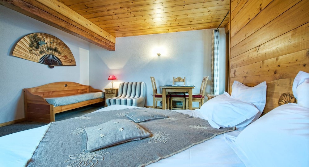 ALP'HOTEL 13/42