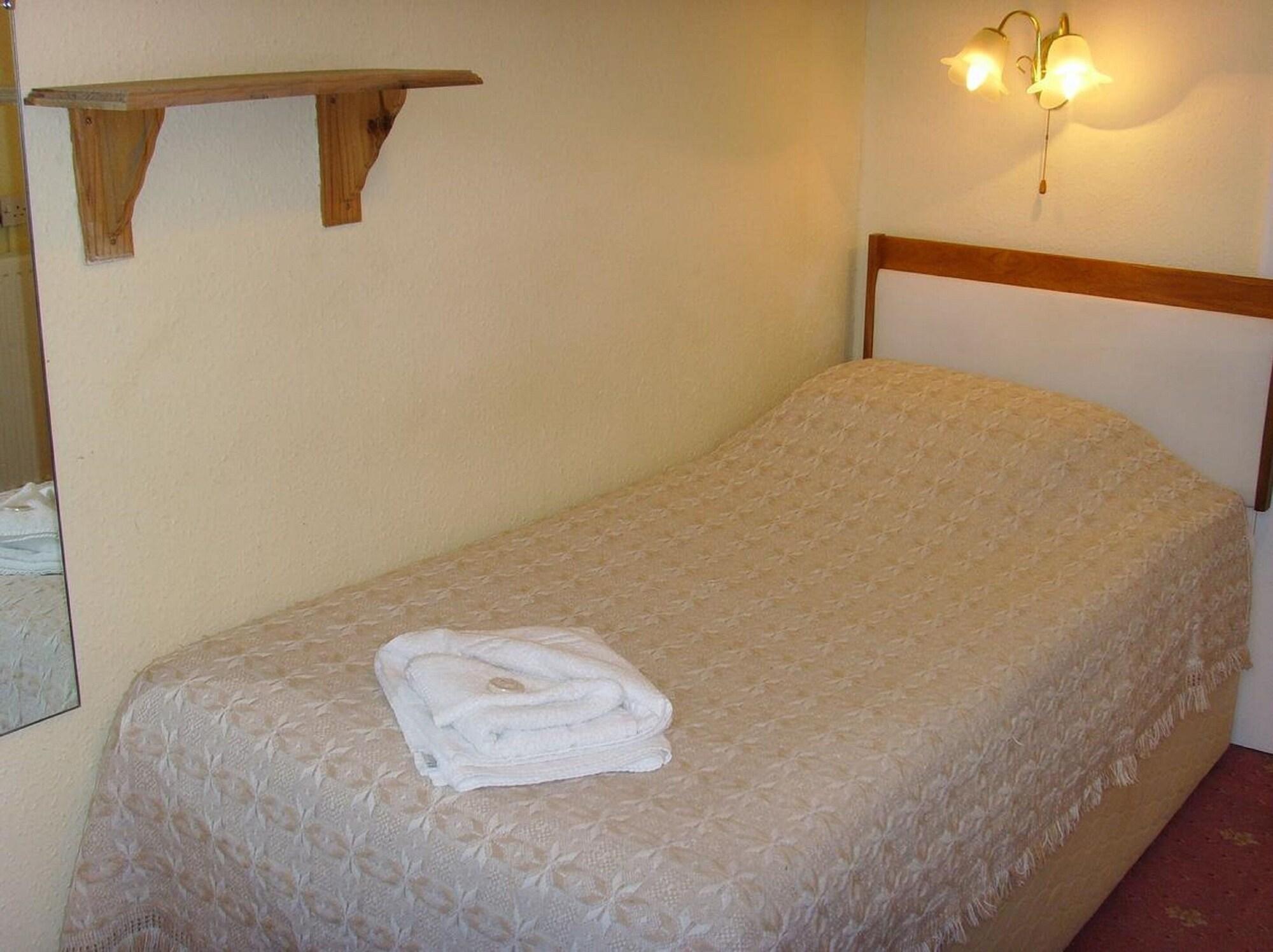 Alexandra Hotel Eastbourne 16/34