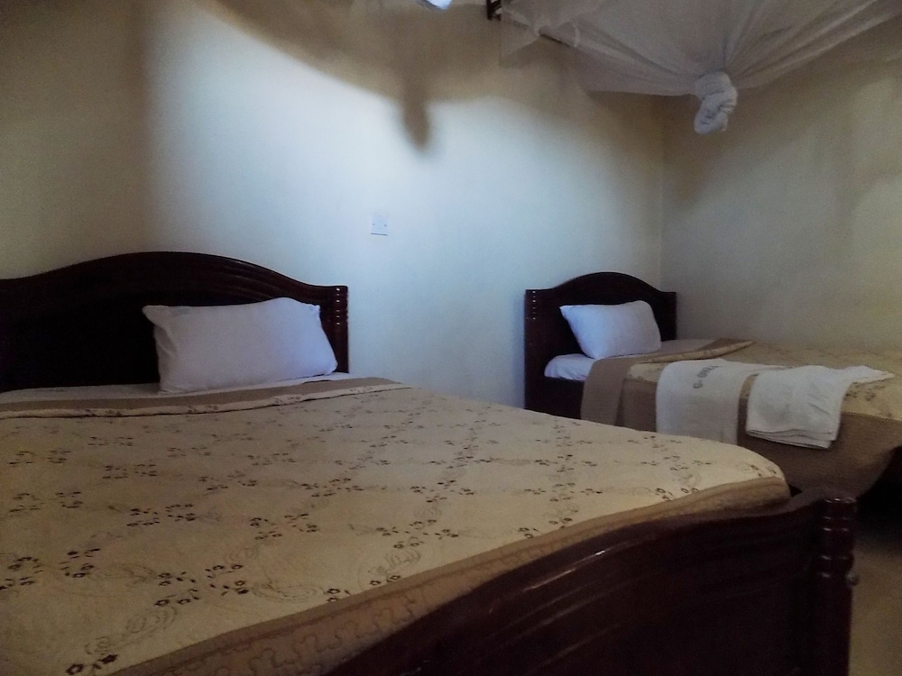G One Hotel 11/47
