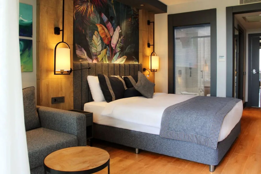 STANDART SIDE SEA VIEW