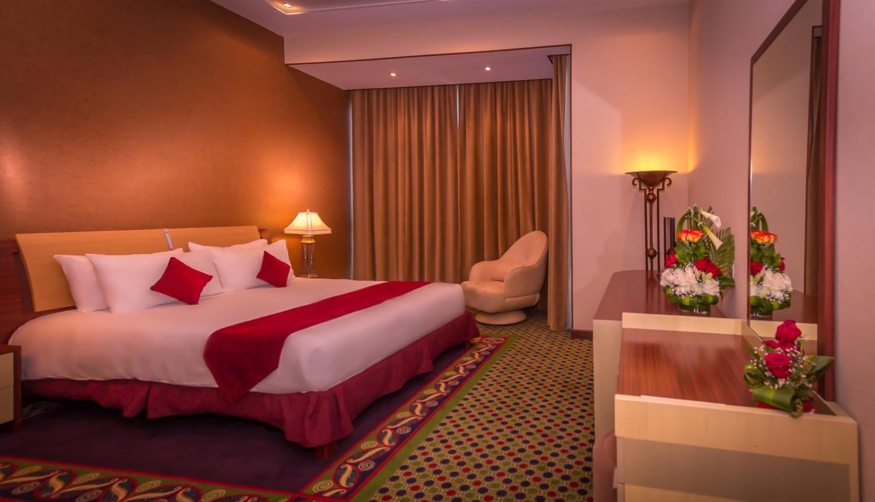 جناح بسريرين كينج بـ3 غرف نوم، City Center Hotel Manama 2/4