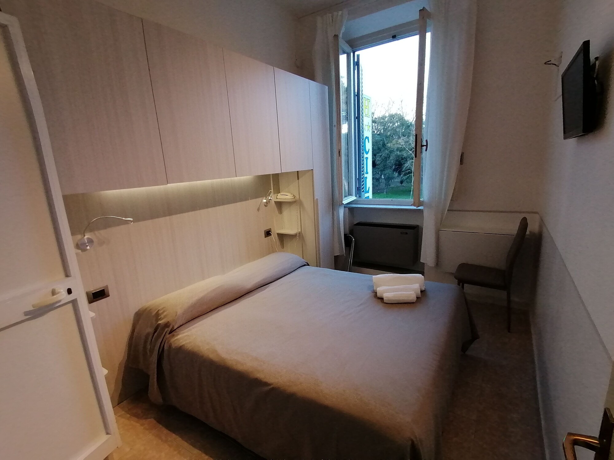STANDARD, DOUBLE BED