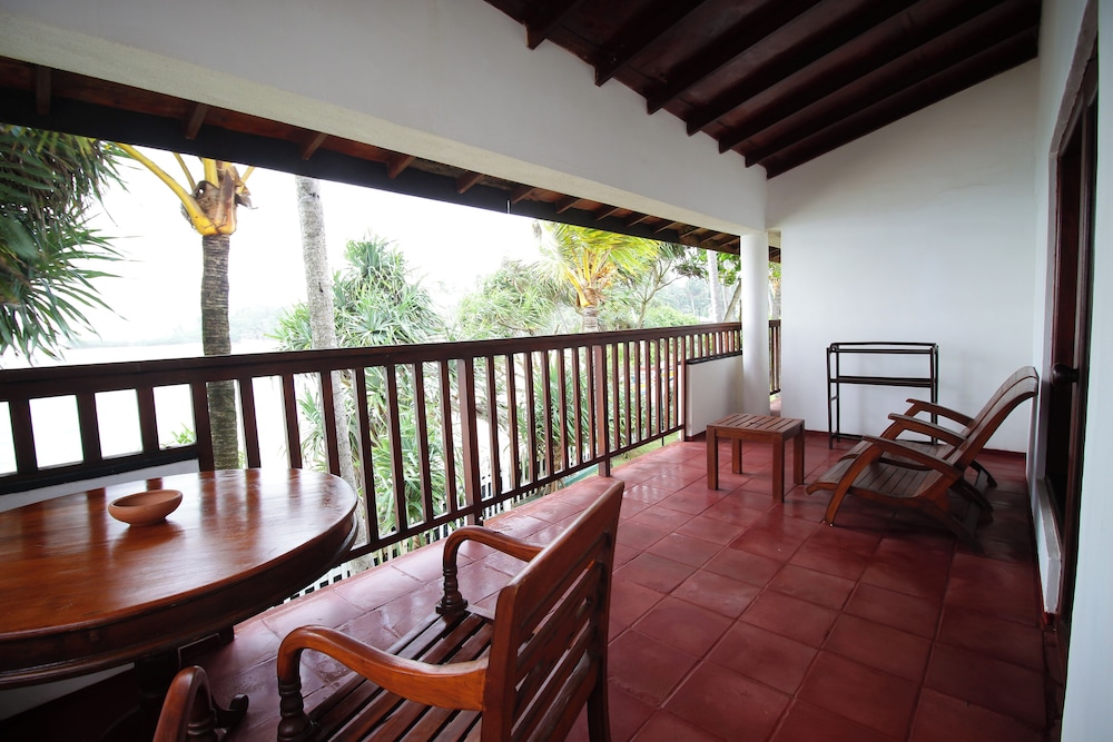 Dickwella Resort and Spa 15/50