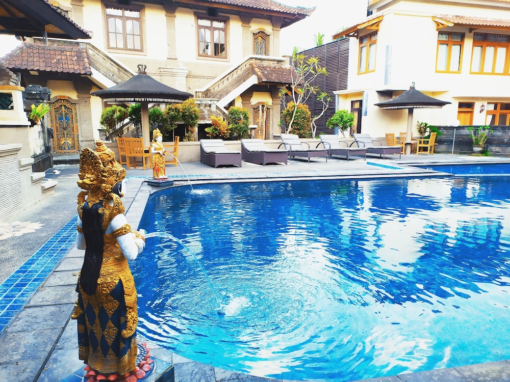 Pande Permai Bungalows 43/47