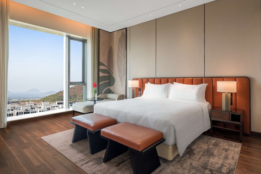 Radisson Blu Hotel & Spa Nashik 17/50