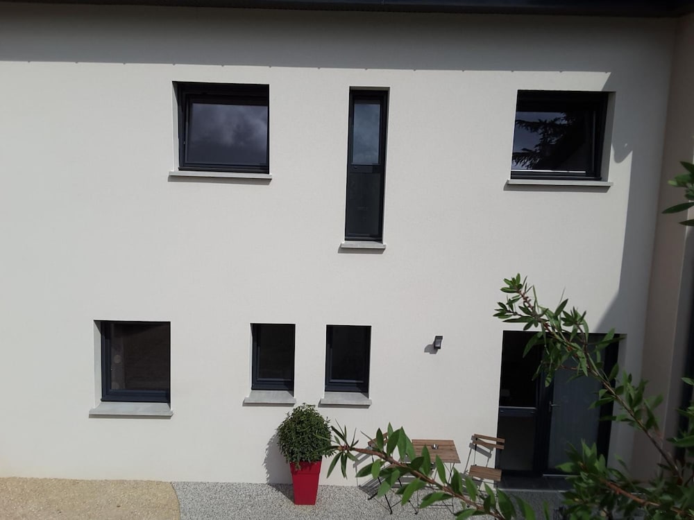 Villa vi Lyon Est Chambres d Hotes 1/35