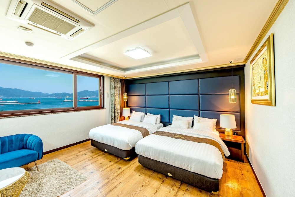 Hs Tourist Hotel 25/56