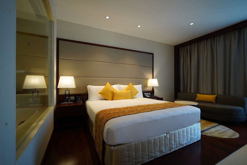 STANDARD, KING BED
