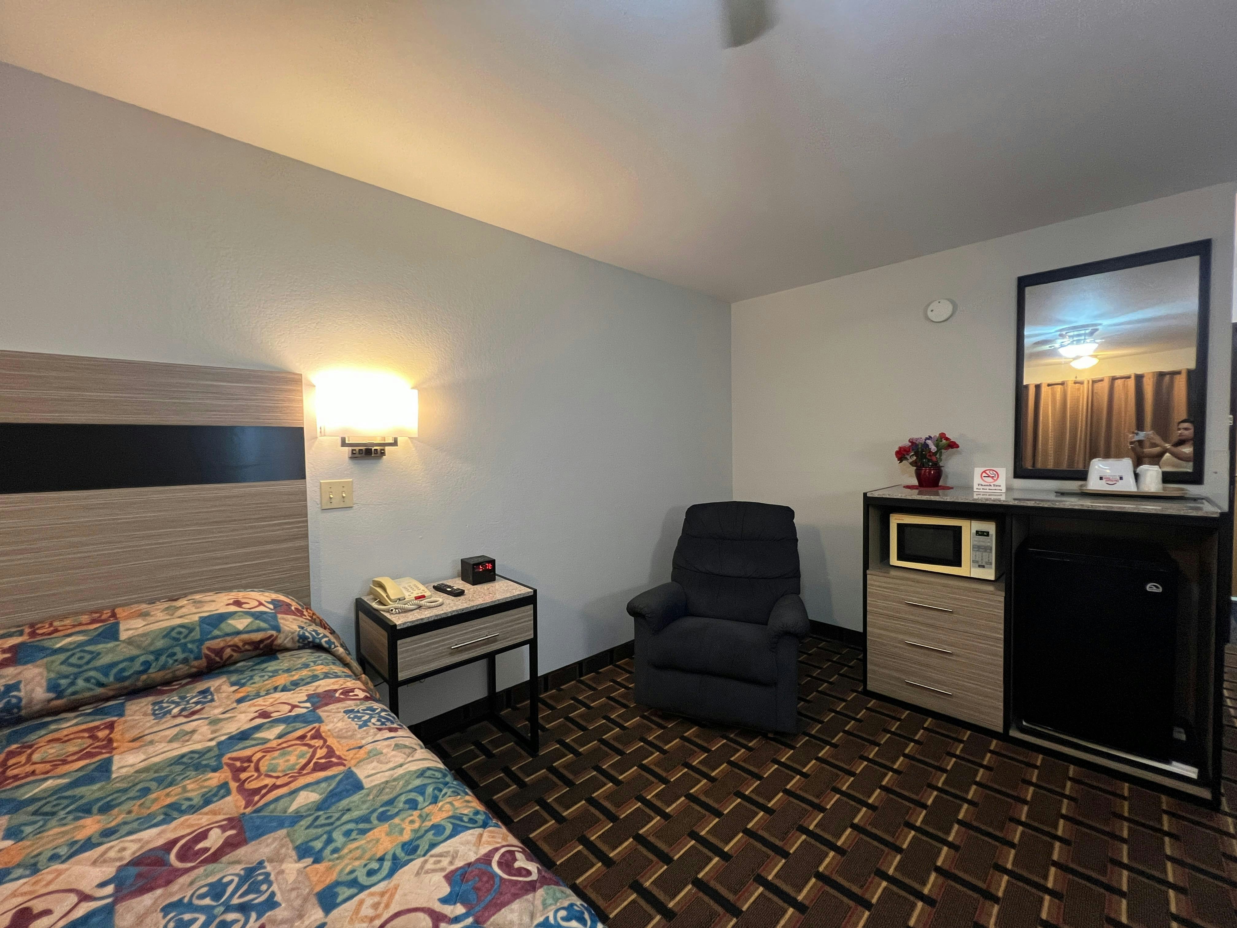 Deluxe Inn Capital O Nebraska City I 29 22/36