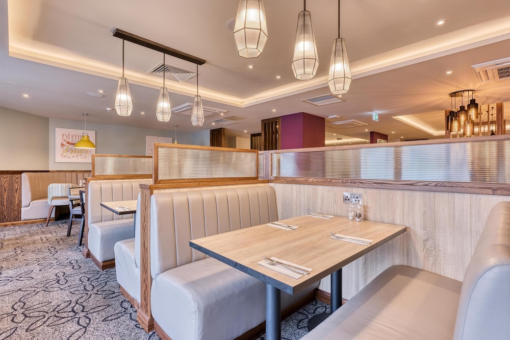 Premier Inn London Romford Town Centre 26/35