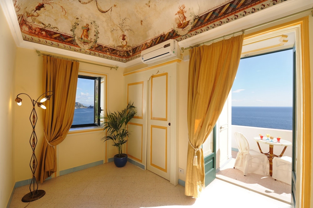Hotel Torre Saracena 38/56