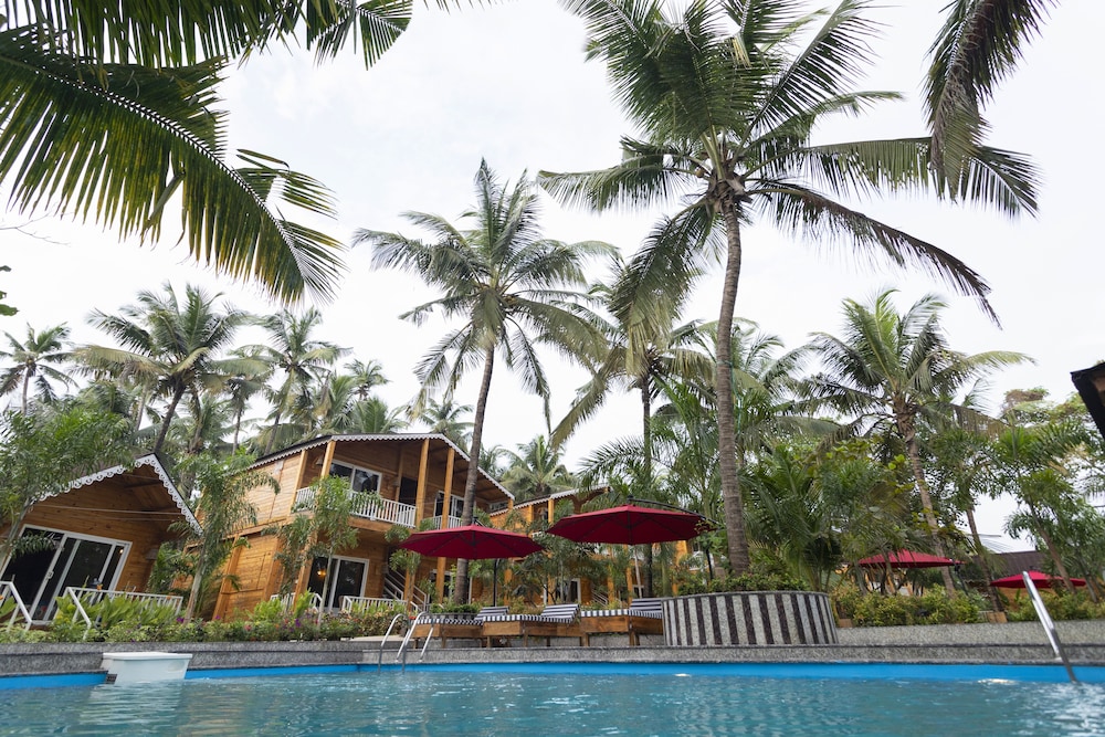 Aralea Beach Resort by Stone Wood Morjim 27/47