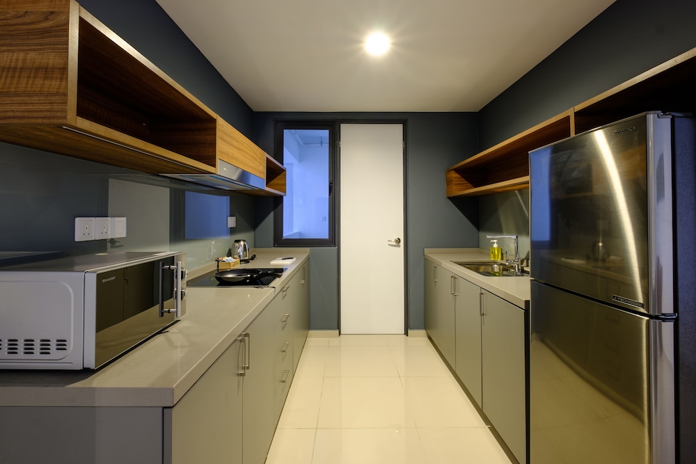 TANJUNG POINT RESIDENCES 12/37