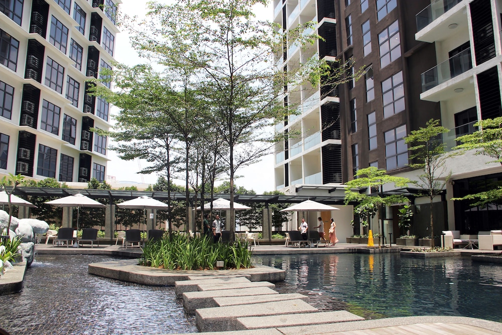 188 Private Suites By Subhome 45/50