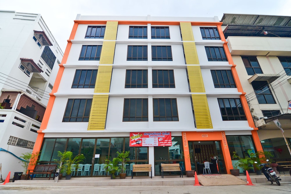 Sabuy Best Hotel Phayao 1/43