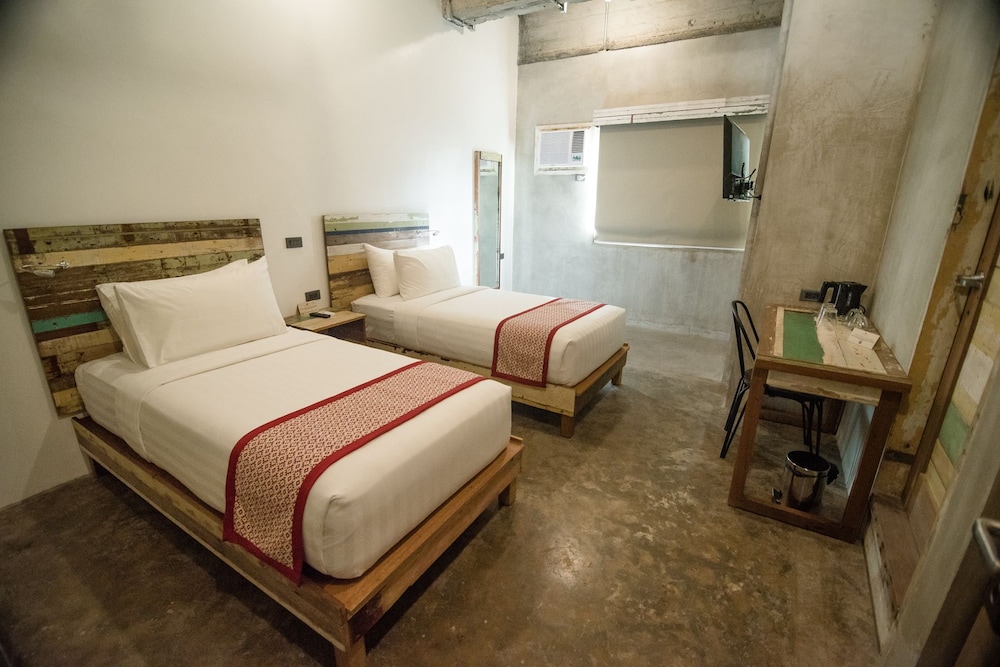 The Bricks Hotel 9/43