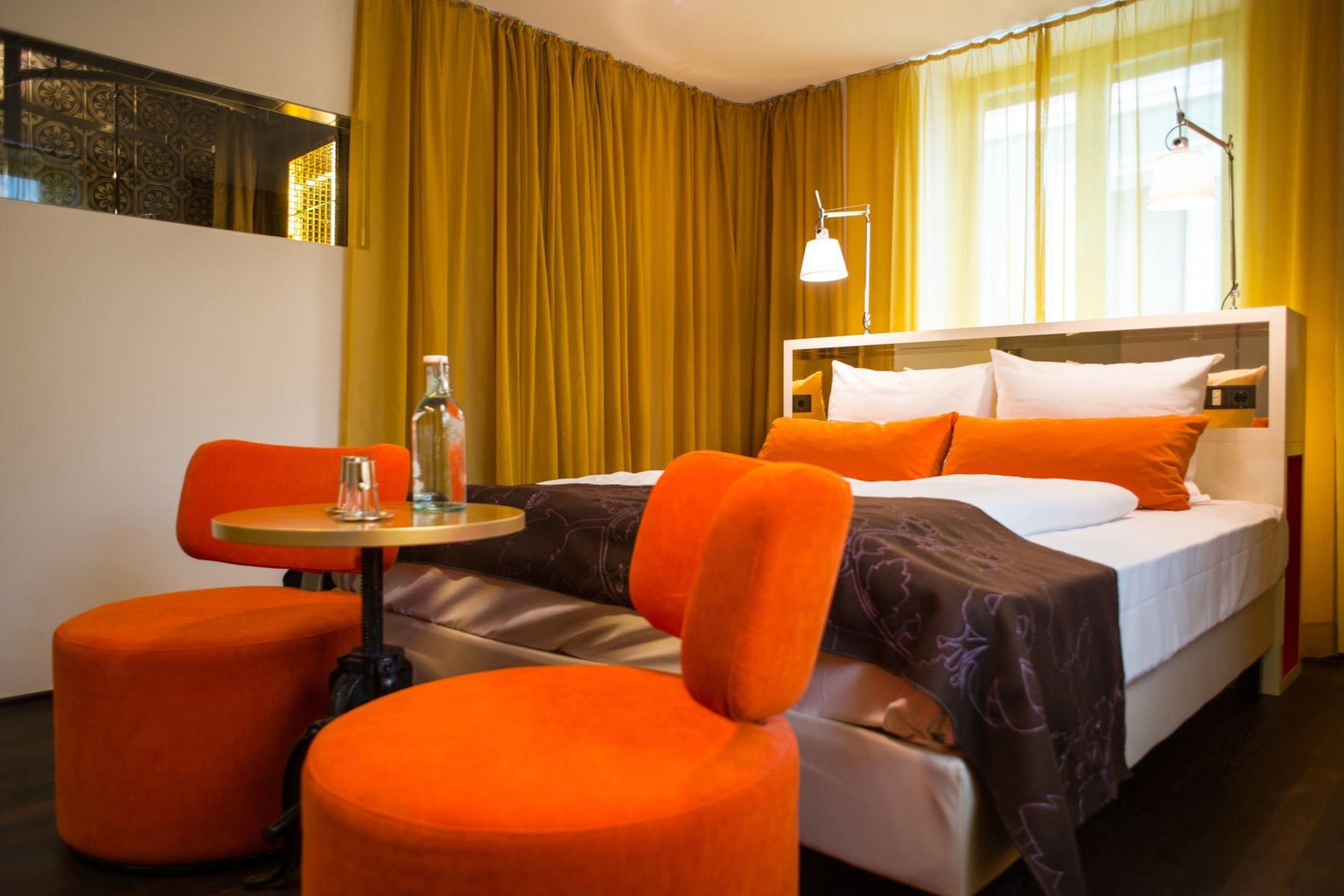 Cinema, Double Bed