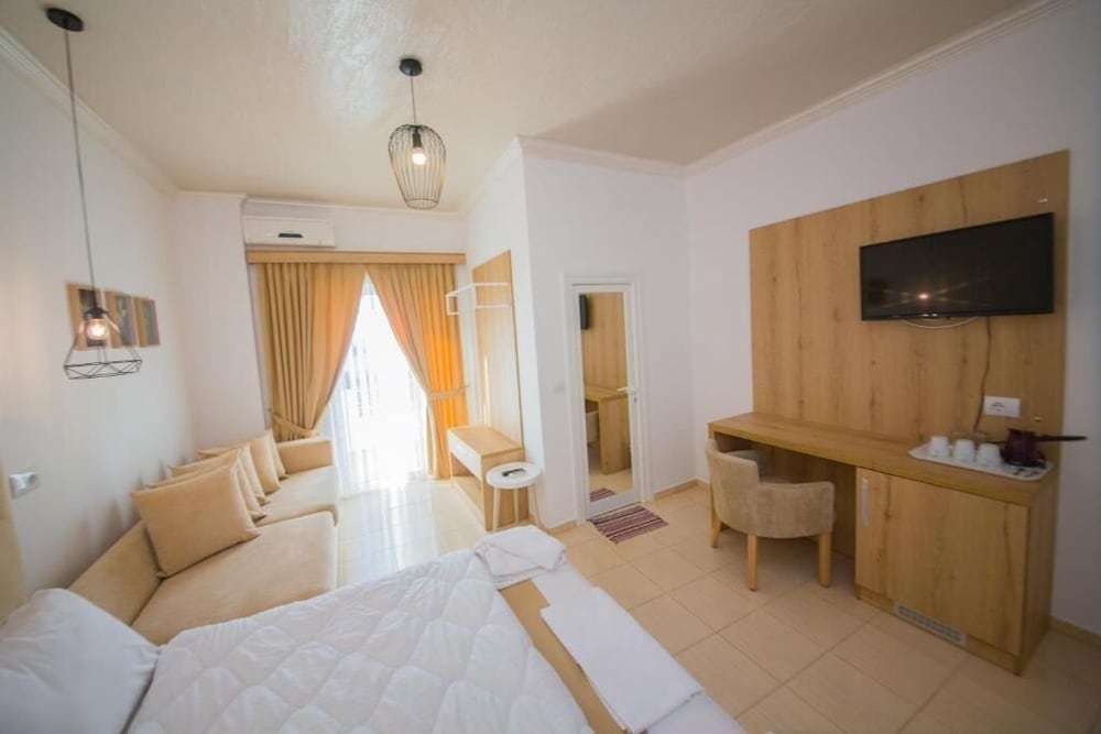 Hotel Murati 35/62