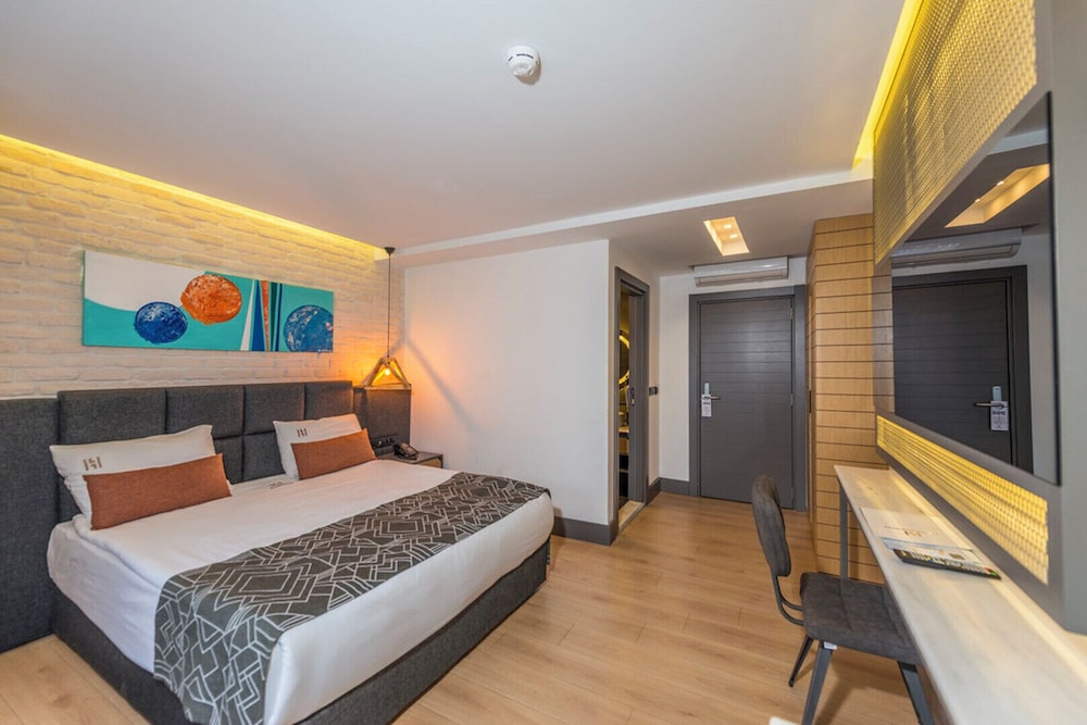 Deluxe, Double Bed
