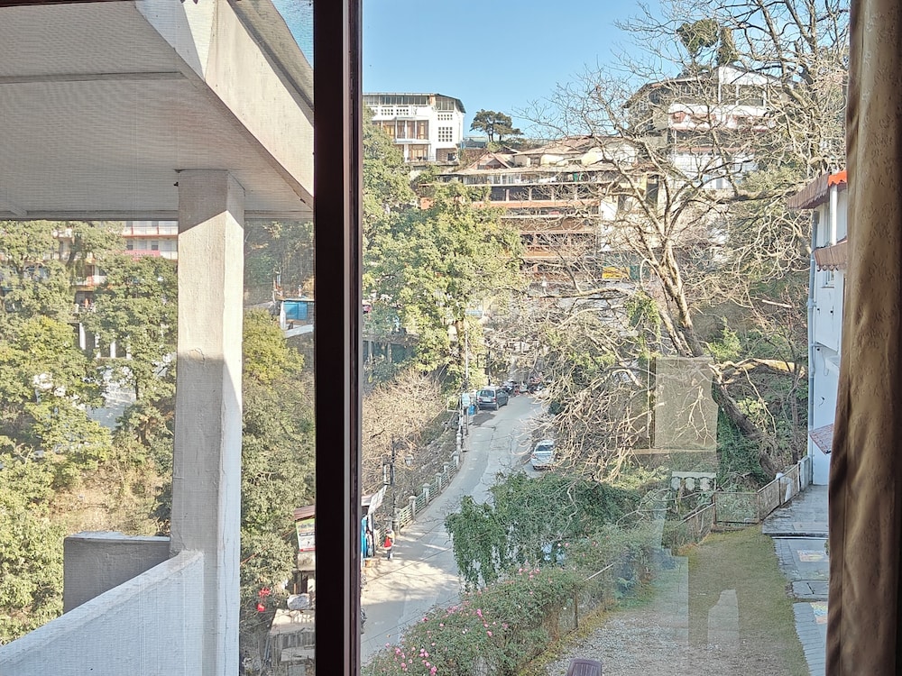 HOTEL HIMALAYAN CLUB 21/48