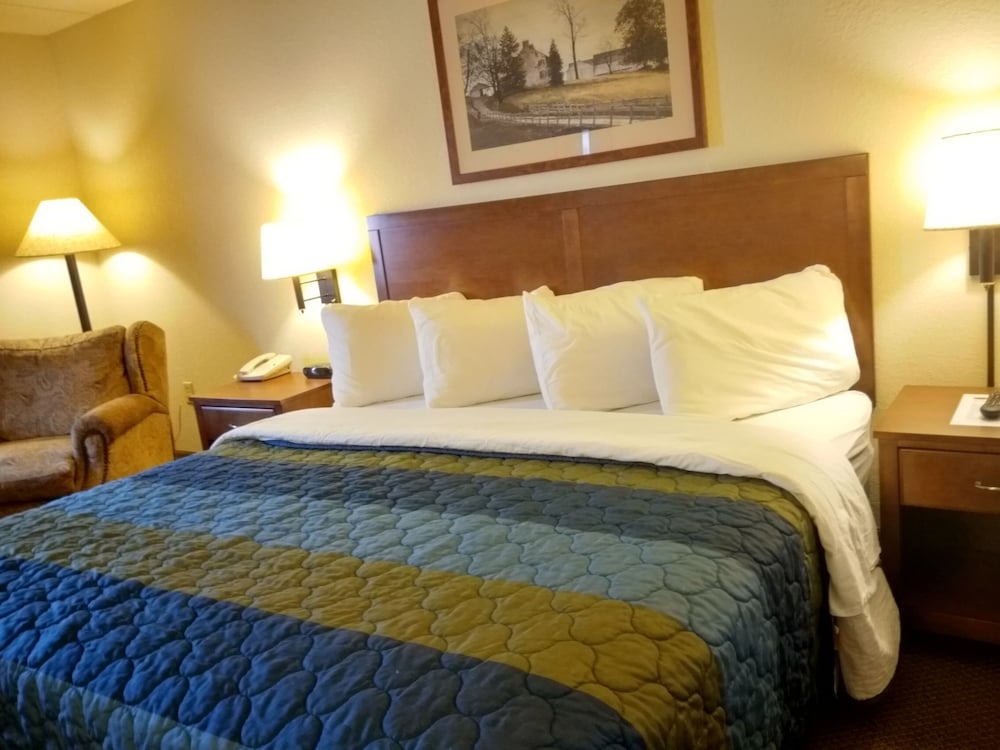 GrandStay Hotel & Suites - Madelia 10/58