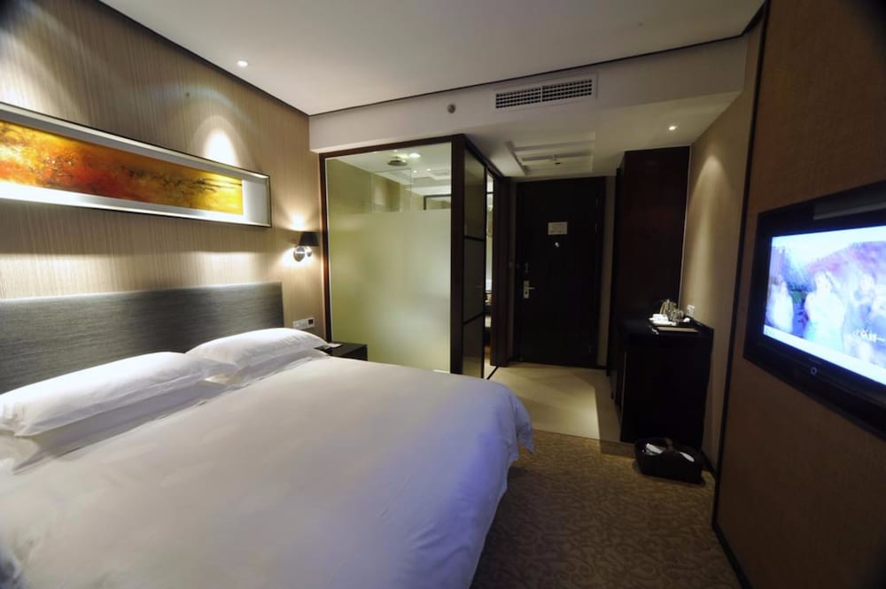 BYLAND WORLD HOTEL 17/50