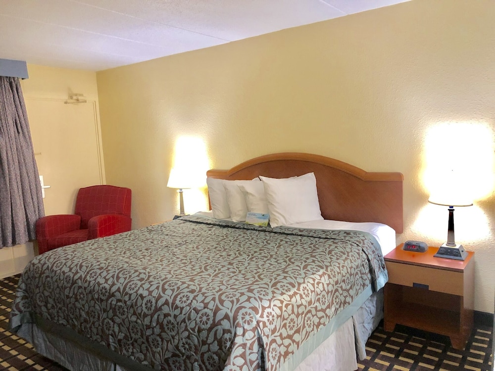 Days Inn By Wyndham Sharonville 15/38
