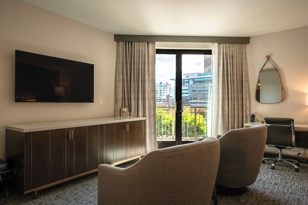 Hotel 43 50/60