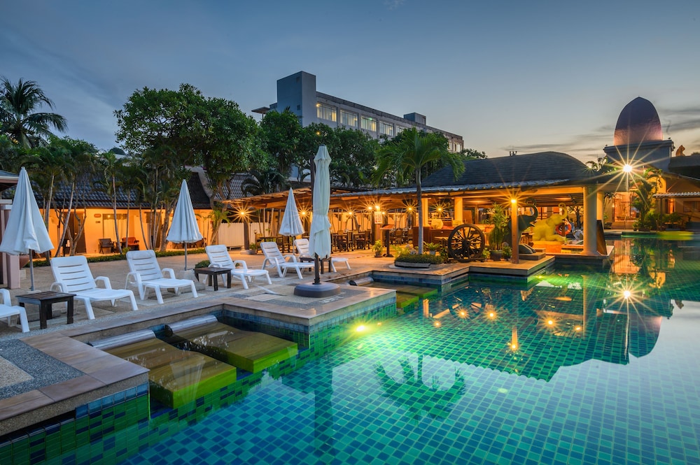 PHUKET KATA RESORT 32/35