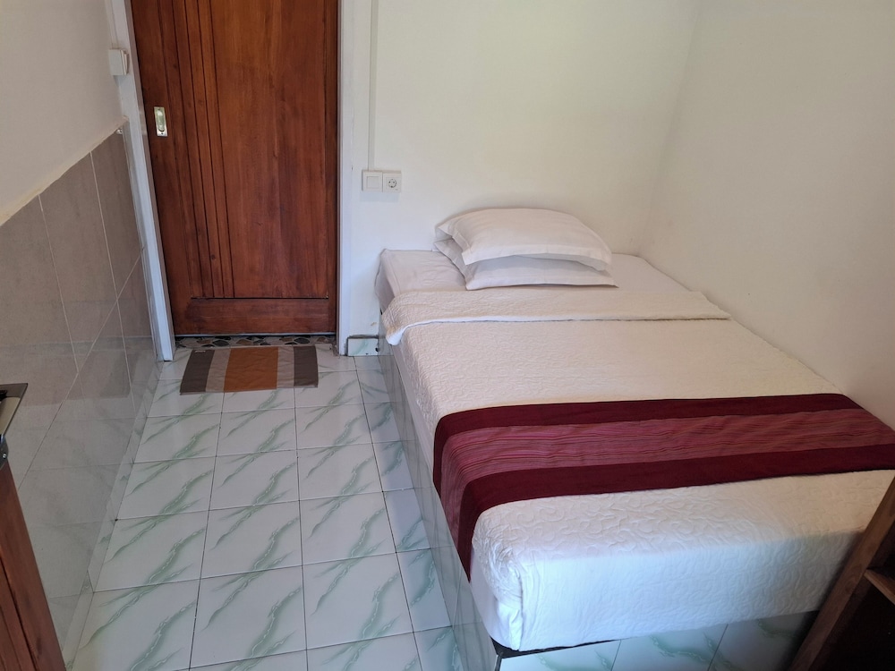 Aldi's Bungalow And Homestay 13/37