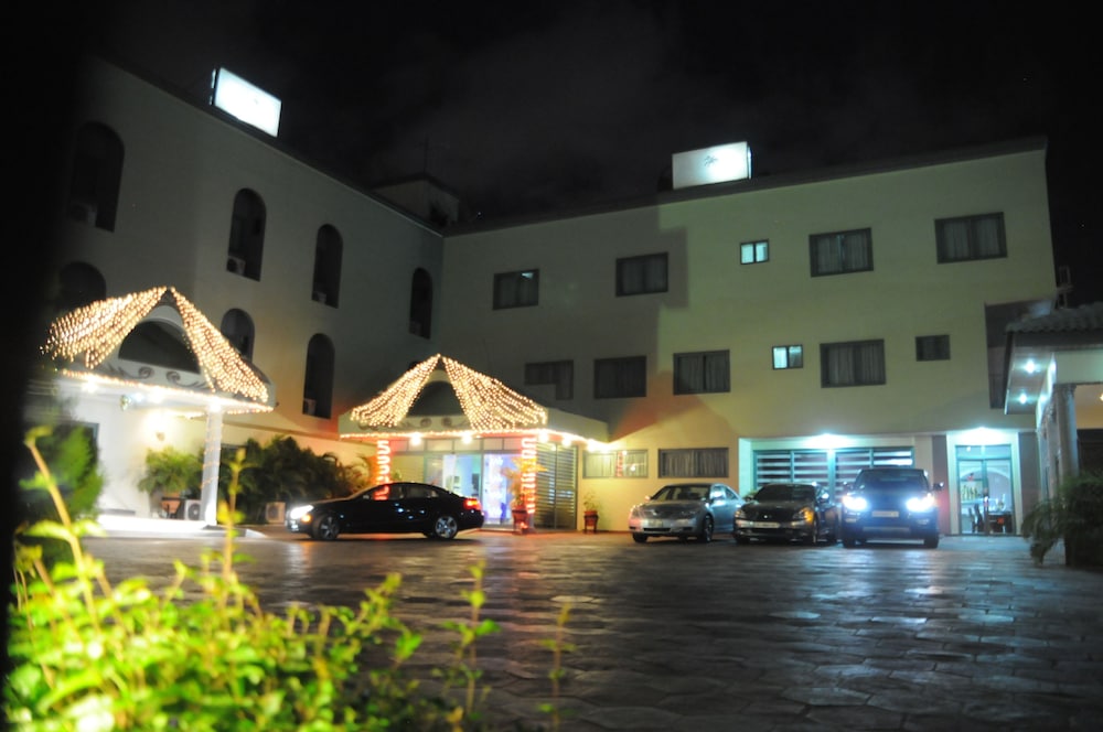 Crystal Palm Hotel 4/49