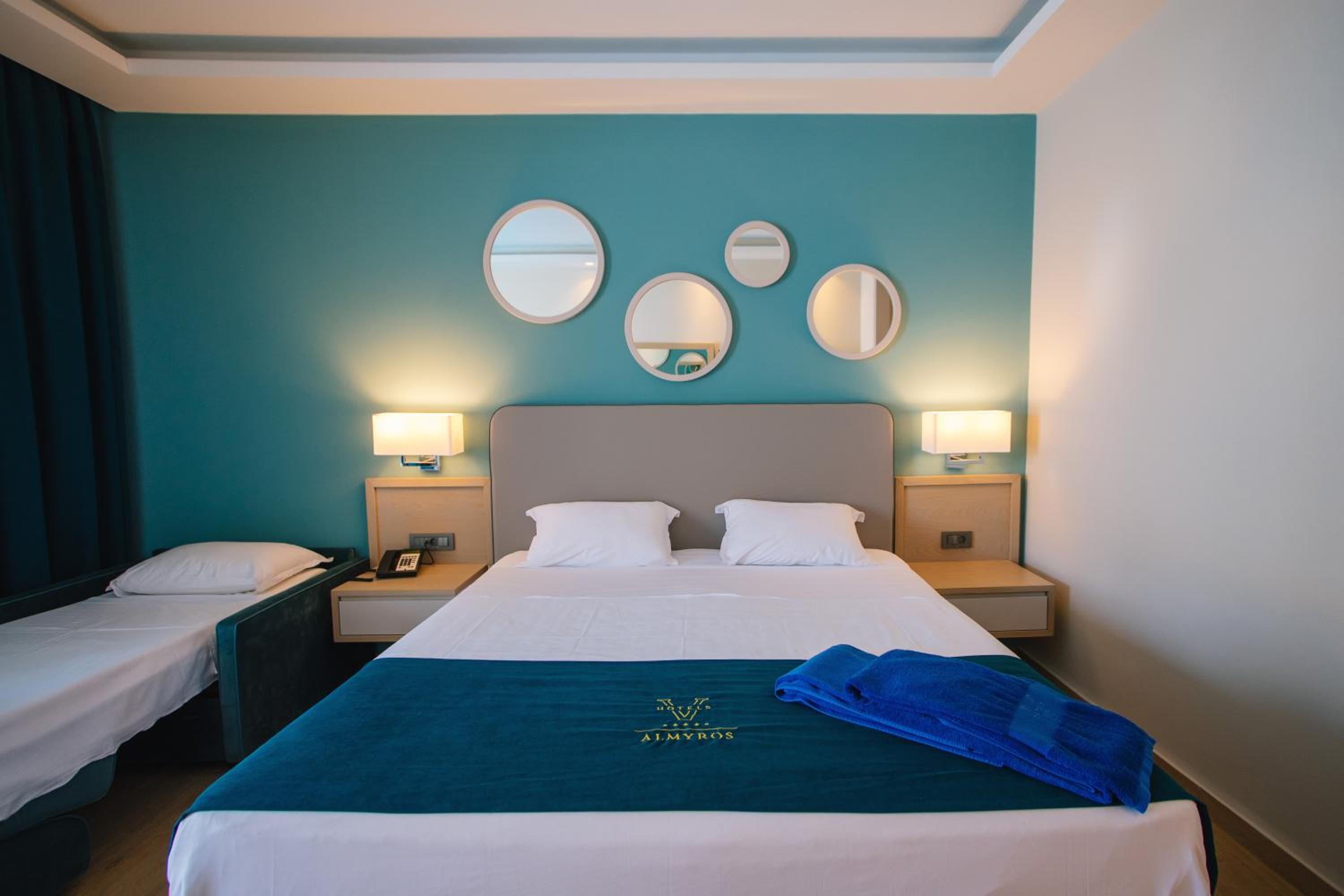 DOUBLE ROOM DELUXE