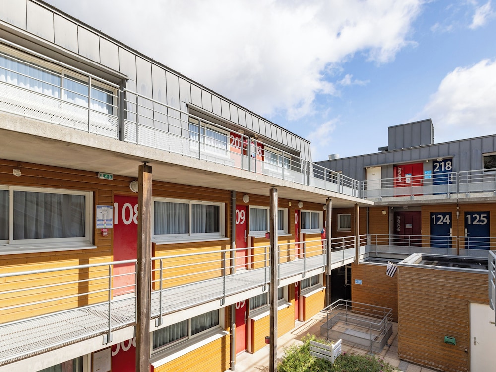 Residence Vacanceole Les Chambres de la Baie in ROZ-SUR-COUESNON
