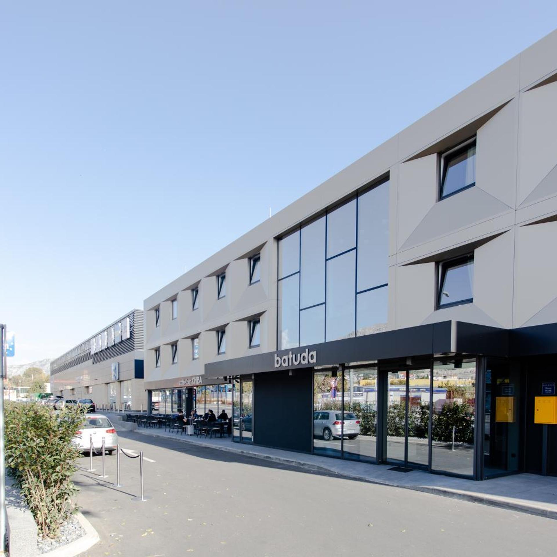 Hotel Batuda 4/50