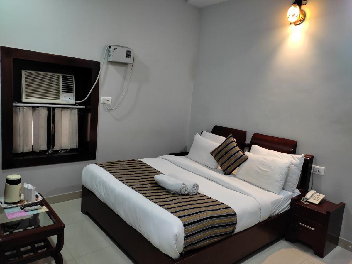 HOTEL KRISHNA JI 38/67