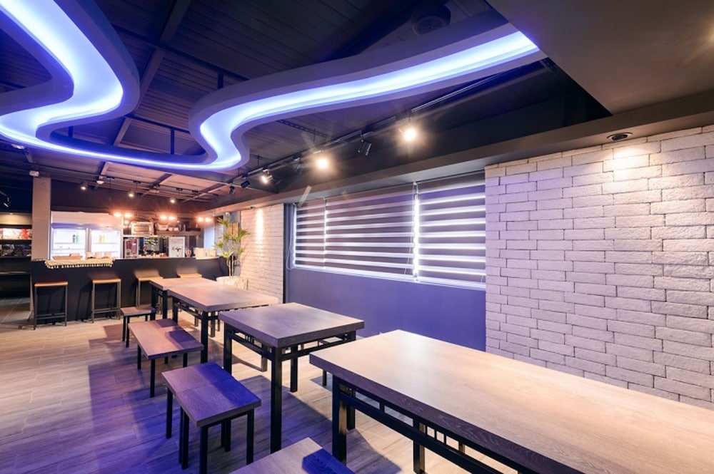 Kiwi Express Hotel-Taichung Station Branch Ii 48/60