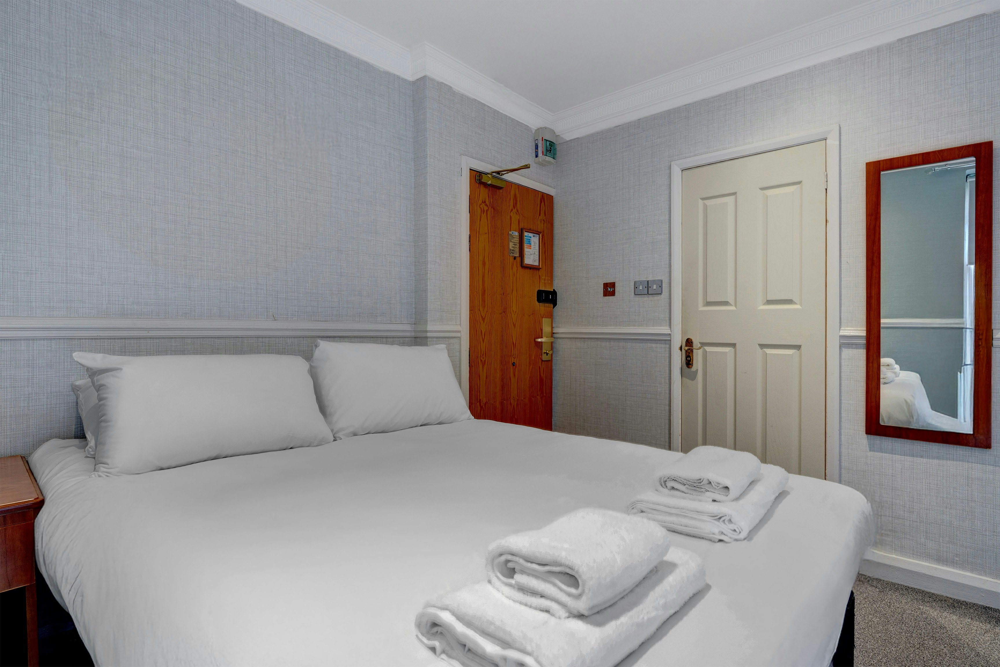 Liverpool Aigburth Sefton Park Hotel By Belvilla 6/50