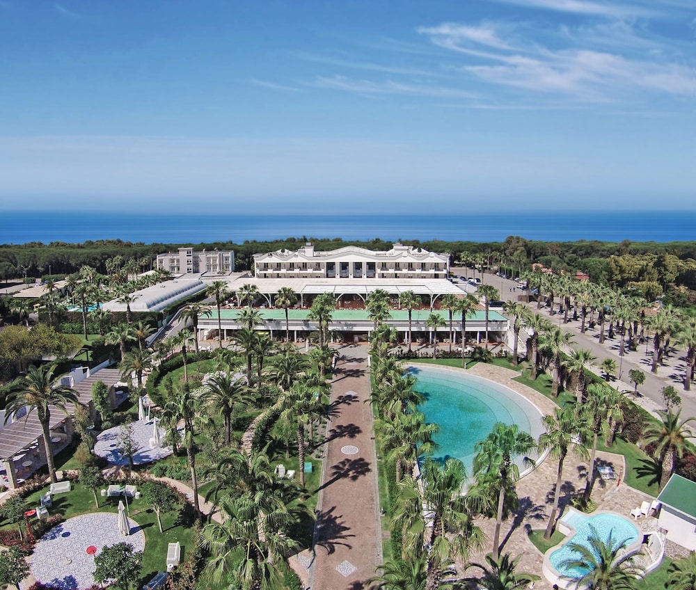 Savoy Beach Hotel in Capaccio-Paestum